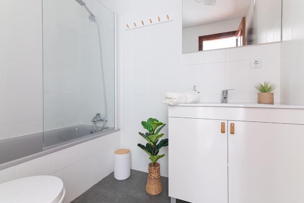 San Roman Apartment With Private Parking ซานตานเดร์ ภายนอก รูปภาพ