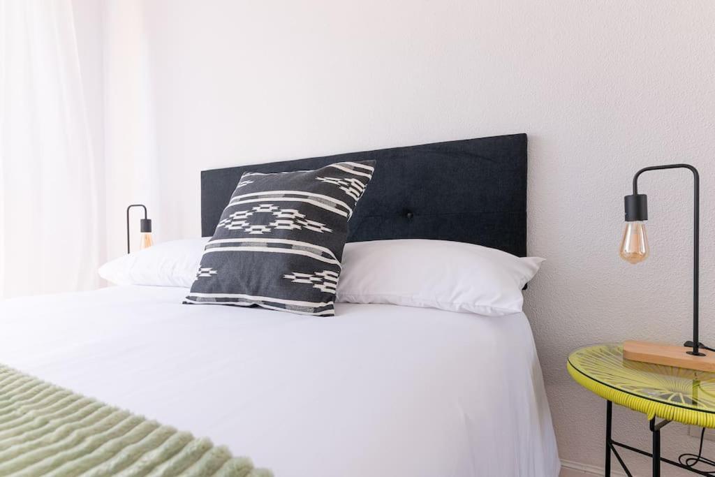 San Roman Apartment With Private Parking ซานตานเดร์ ภายนอก รูปภาพ