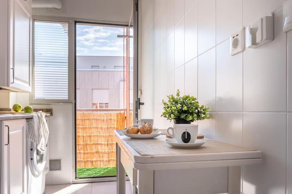 San Roman Apartment With Private Parking ซานตานเดร์ ภายนอก รูปภาพ